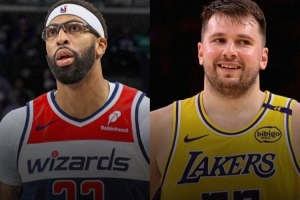 独行侠在浓眉交易中获得2首轮 但去年送走东契奇只换回1首轮😳